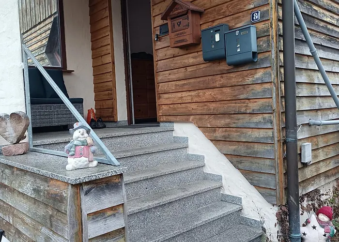 Haus Neckarblick * Haßmersheim